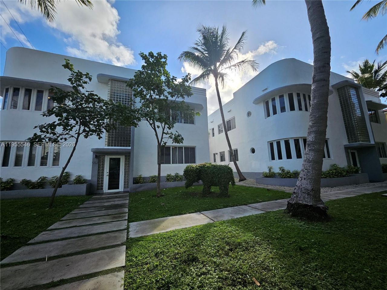 557 Michigan Ave , Unit 211 W/PARK, Miami Beach, FL 33139 Photo