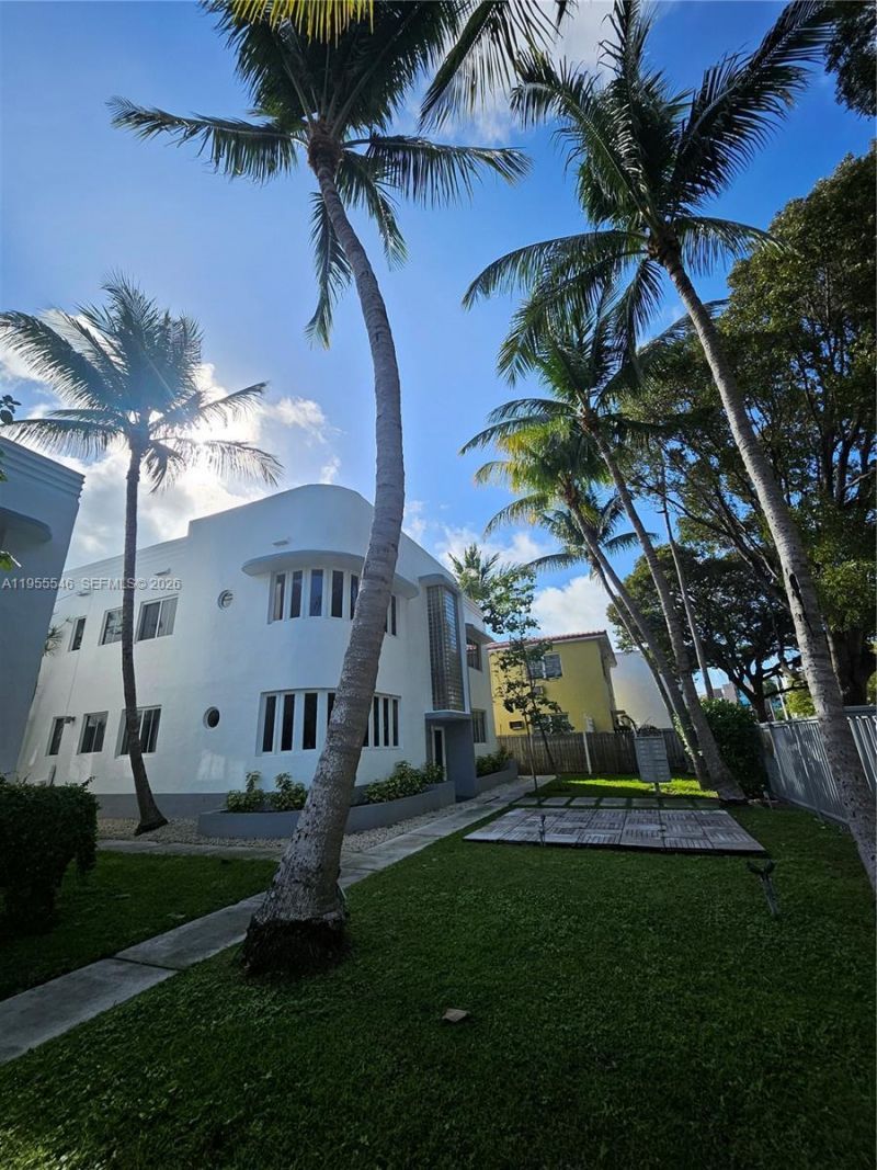 557 Michigan Ave , Unit 211 W/PARK, Miami Beach, FL 33139 Photo