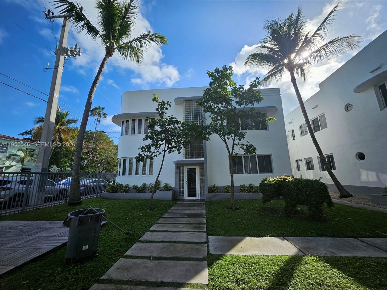 557 Michigan Ave , Unit 211 W/PARK, Miami Beach, FL 33139 Photo
