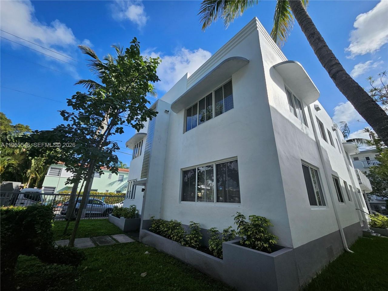 557 Michigan Ave , Unit 211 W/PARK, Miami Beach, FL 33139 Photo