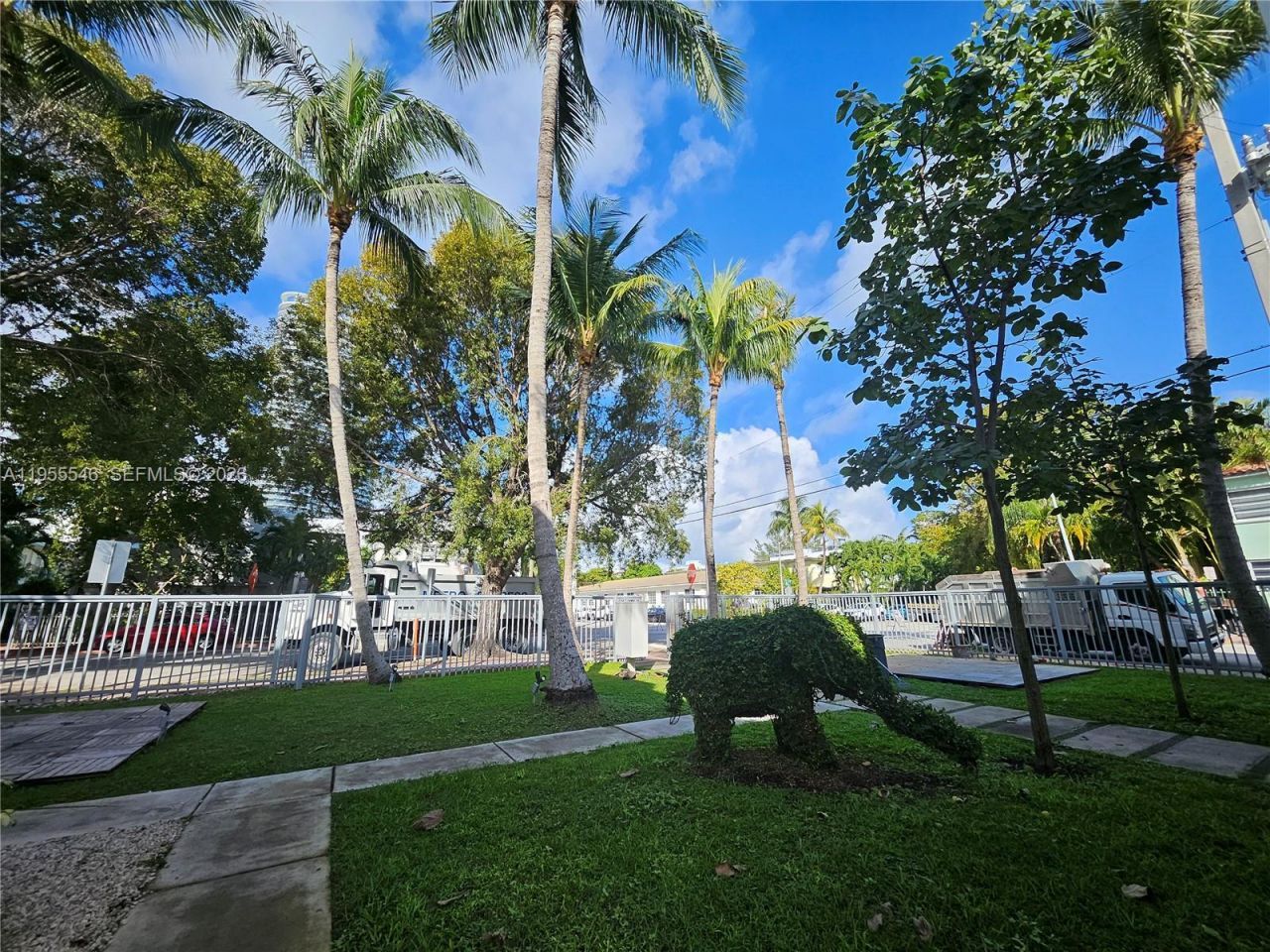 557 Michigan Ave , Unit 211 W/PARK, Miami Beach, FL 33139 Photo