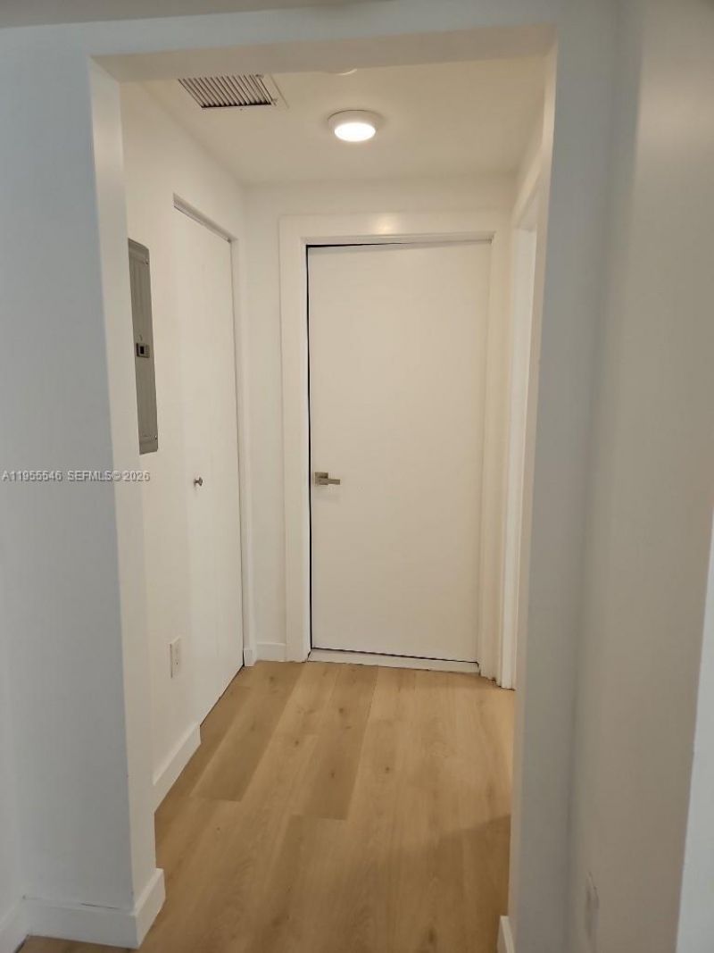 557 Michigan Ave , Unit 211 W/PARK, Miami Beach, FL 33139 Photo