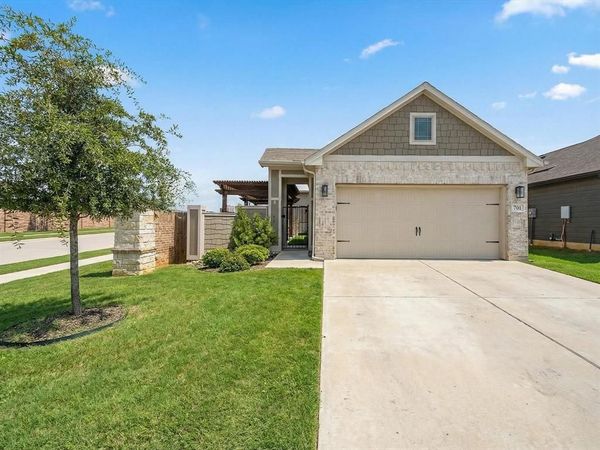 701 Presidio Street, Aubrey, TX 76227