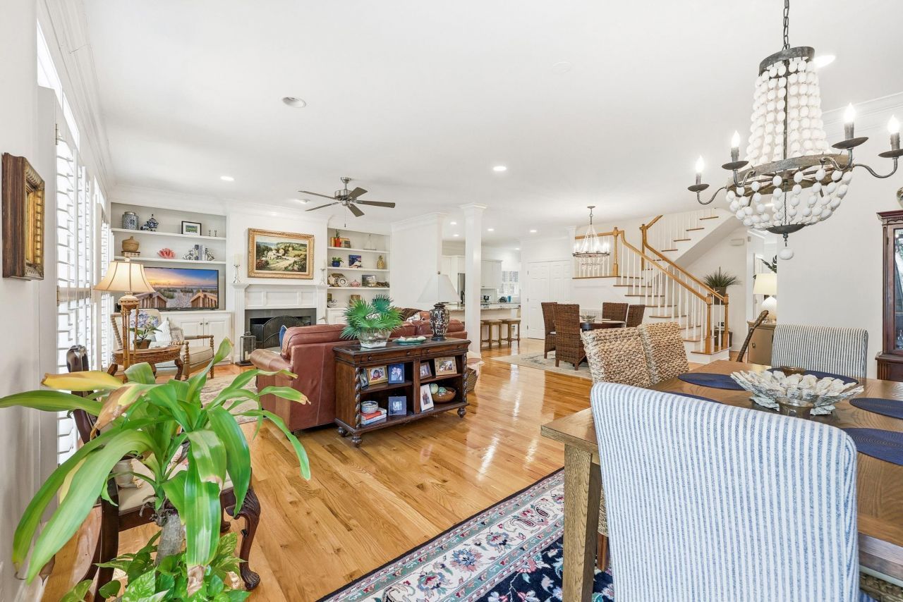 213 Old Carriage Loop Photo 12