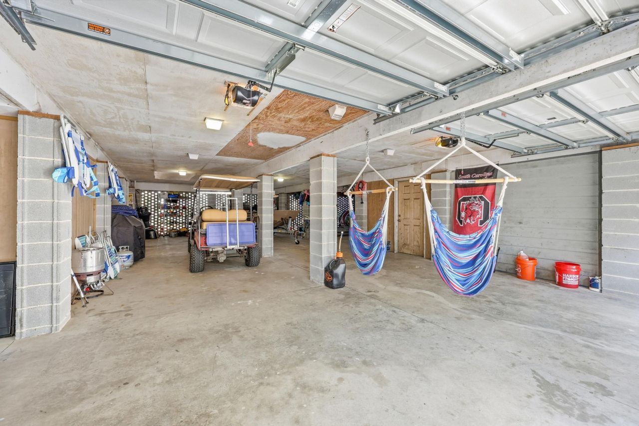 213 Old Carriage Loop Photo 34