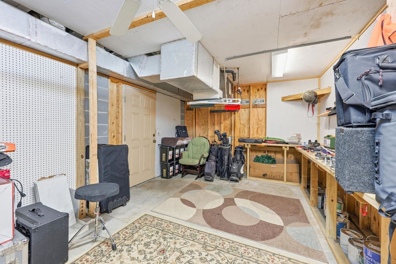 213 Old Carriage Loop Photo 36