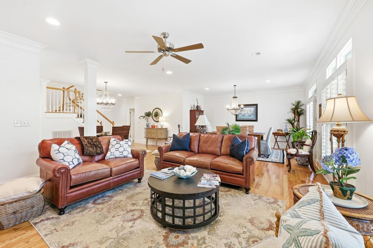 213 Old Carriage Loop Photo 7