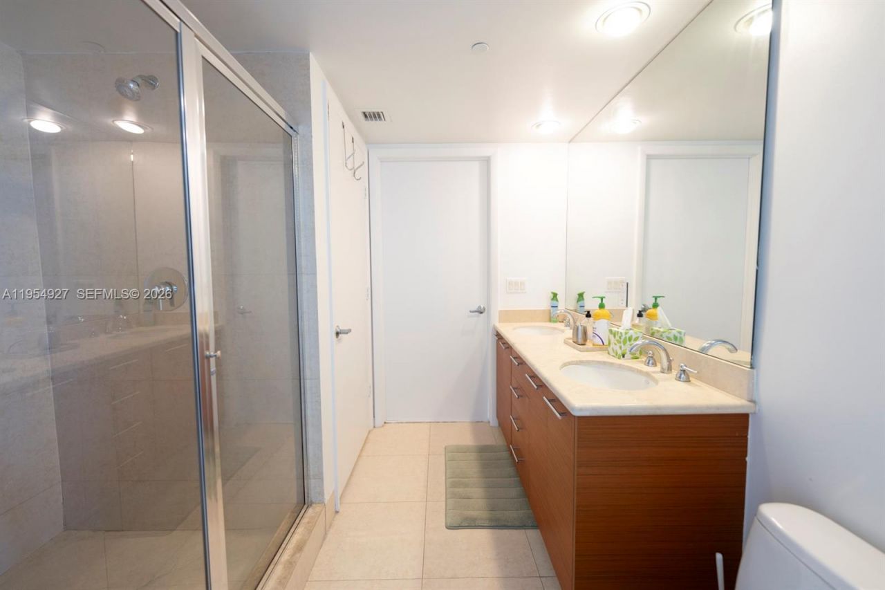 50 Biscayne Blvd , Unit 3702, Miami, FL 33132 Photo