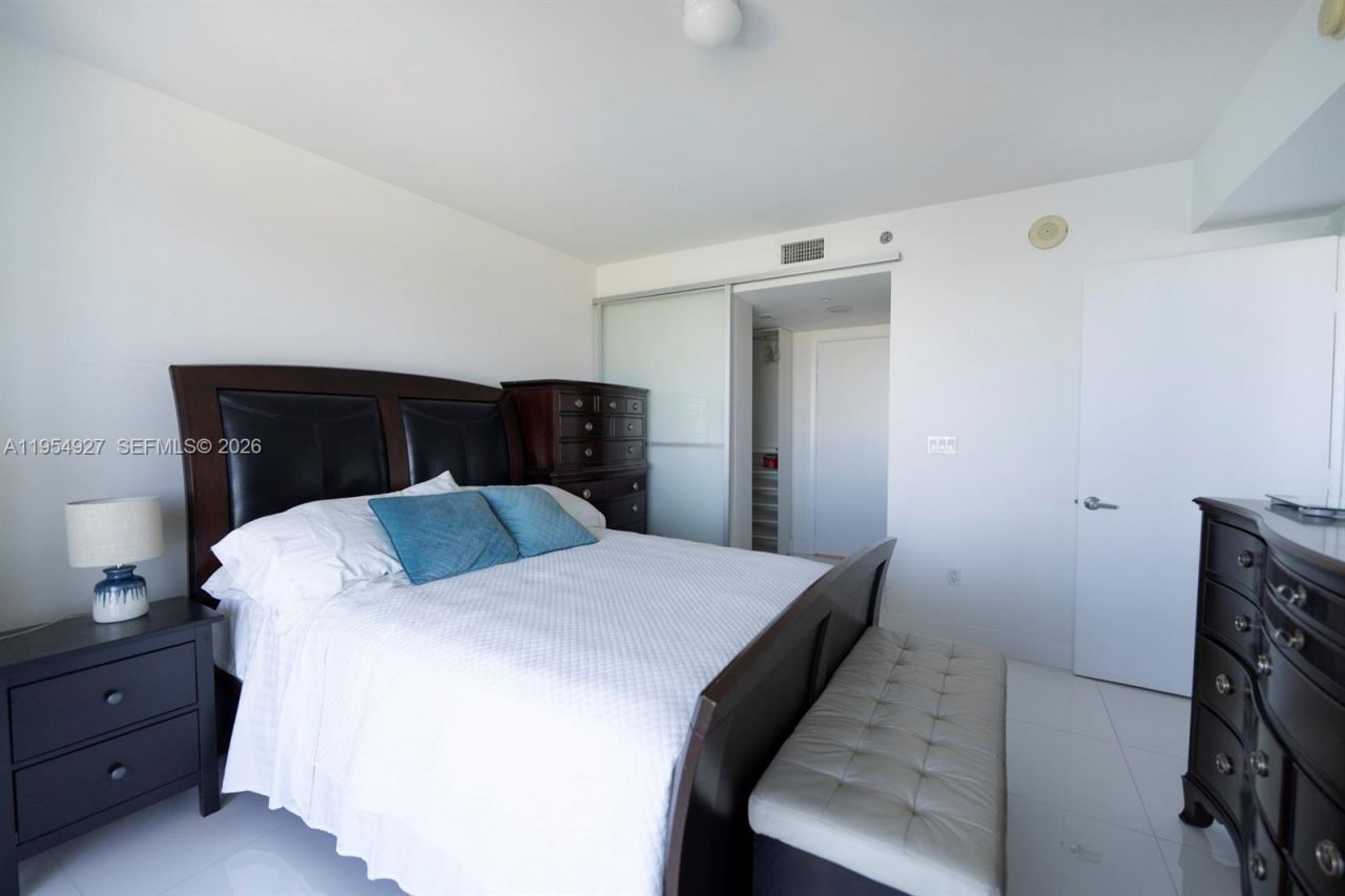 50 Biscayne Blvd , Unit 3702, Miami, FL 33132 Photo