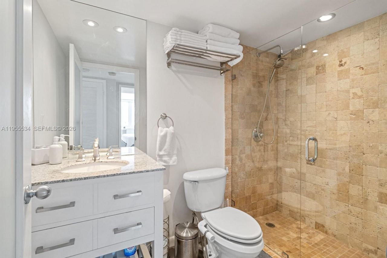 2301 Collins Ave , Unit 404, Miami Beach, FL 33139 Photo