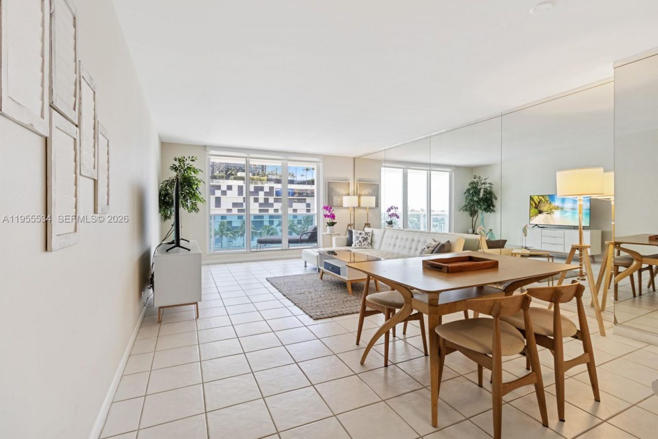 2301 Collins Ave , Unit 404, Miami Beach, FL 33139 Photo
