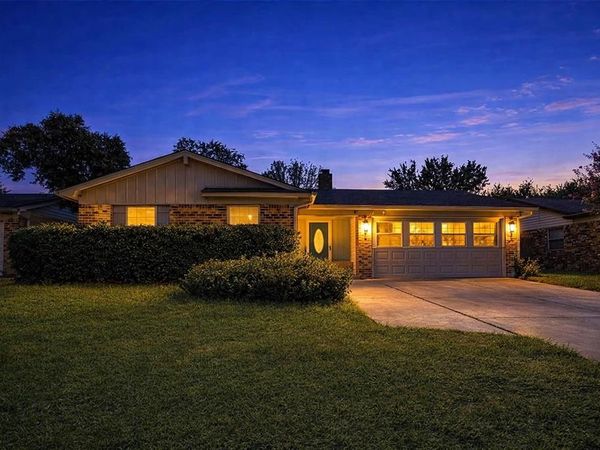 726 Idlewilde Drive, Lewisville, TX 75067