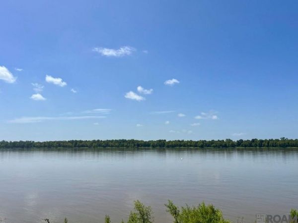 26 Cat Island Rd, St Francisville, LA 70775