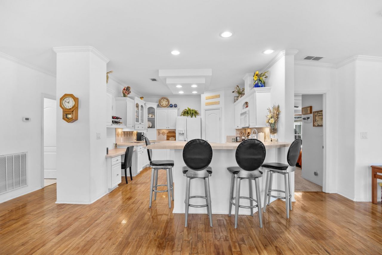 141 Lakeside Crossing Dr. Photo 11