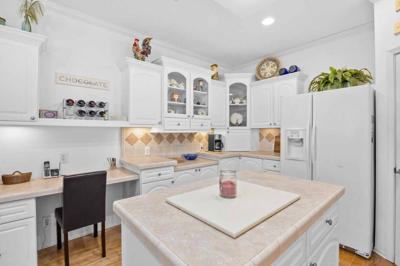 141 Lakeside Crossing Dr. Photo 13