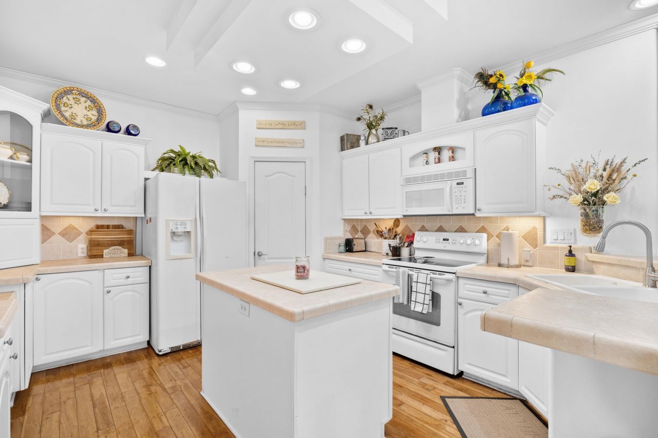 141 Lakeside Crossing Dr. Photo 14