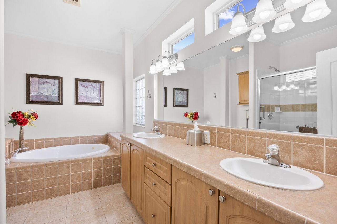 141 Lakeside Crossing Dr. Photo 17