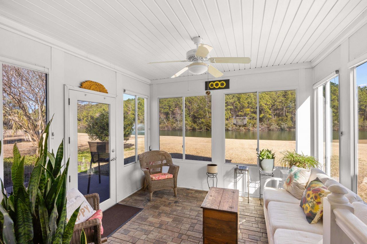 141 Lakeside Crossing Dr. Photo 25