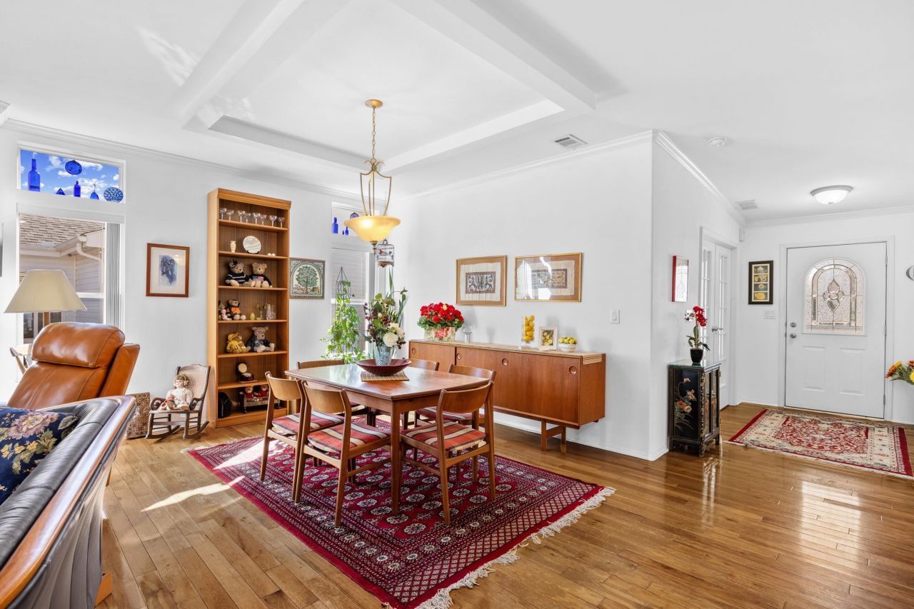 141 Lakeside Crossing Dr. Photo 7