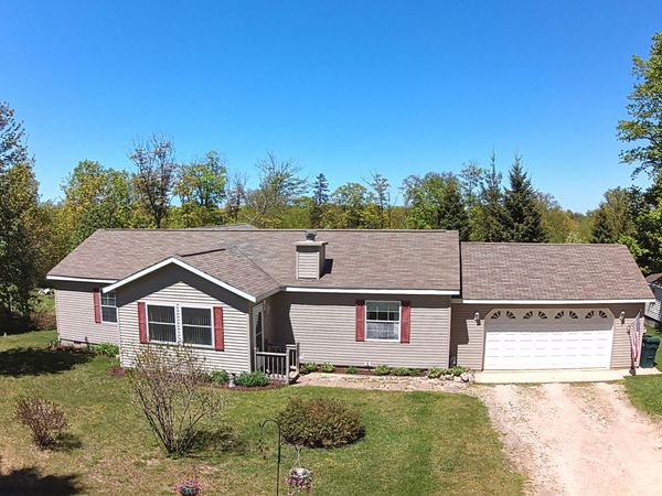 21652 Ridge Road, Grand Marais, MI 49839