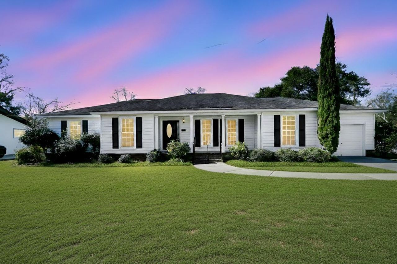 919 Searle Court Photo 1