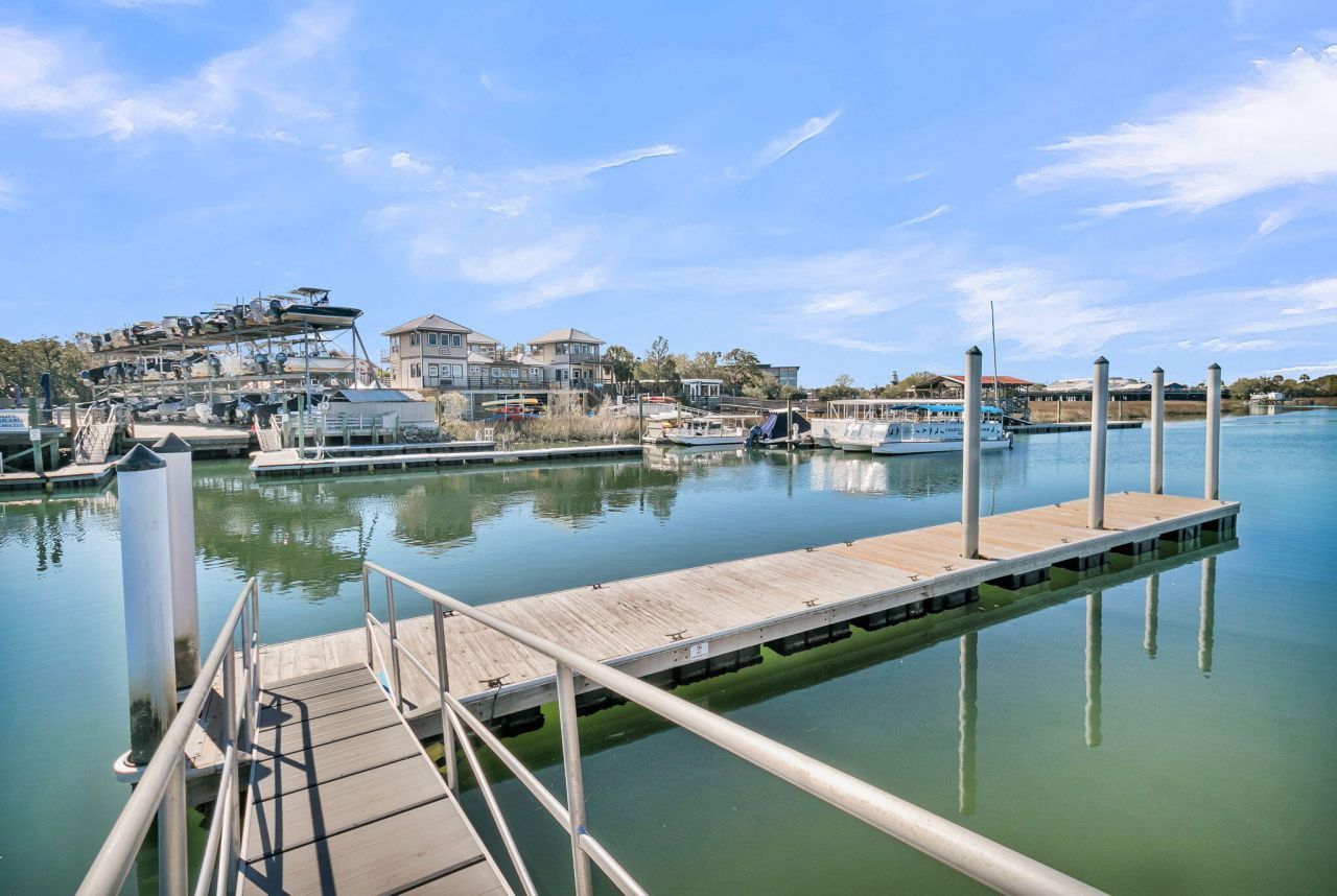 919 Searle Court Photo 17