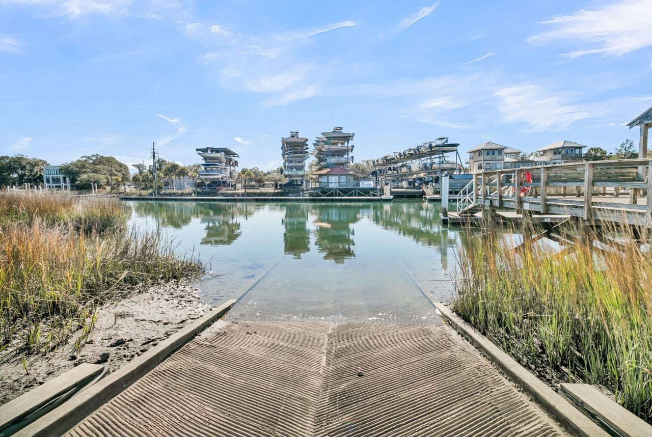 919 Searle Court Photo 18