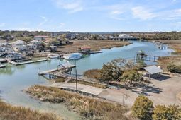 919 Searle Court photo 4