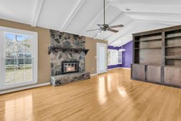 919 Searle Court photo 4