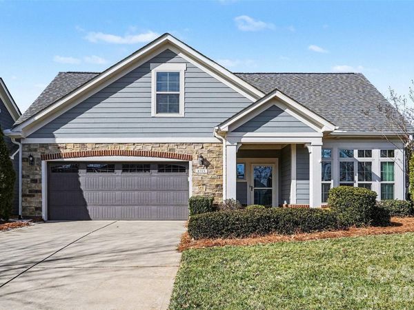 8315 Parknoll Drive, Huntersville, NC 28078