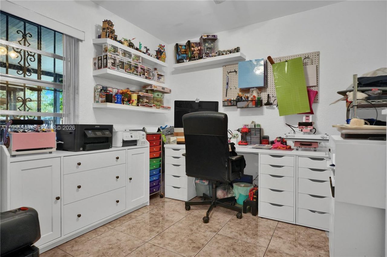 19897 NW 62nd Ave, Hialeah, FL 33015 Photo