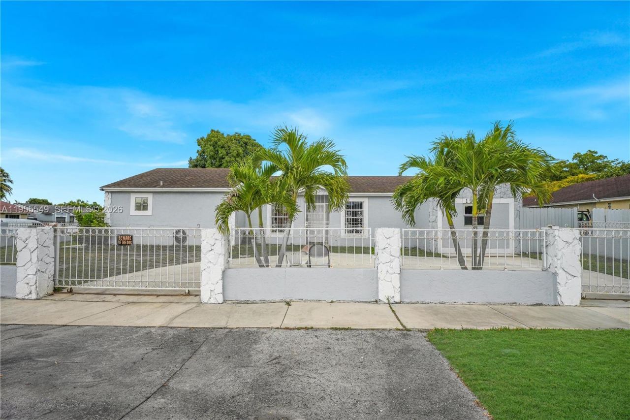 19897 NW 62nd Ave, Hialeah, FL 33015 Photo