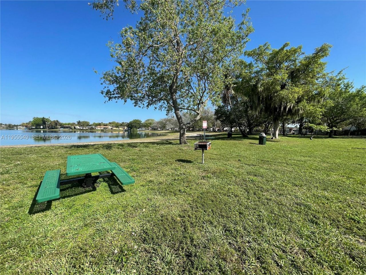 19897 NW 62nd Ave, Hialeah, FL 33015 Photo