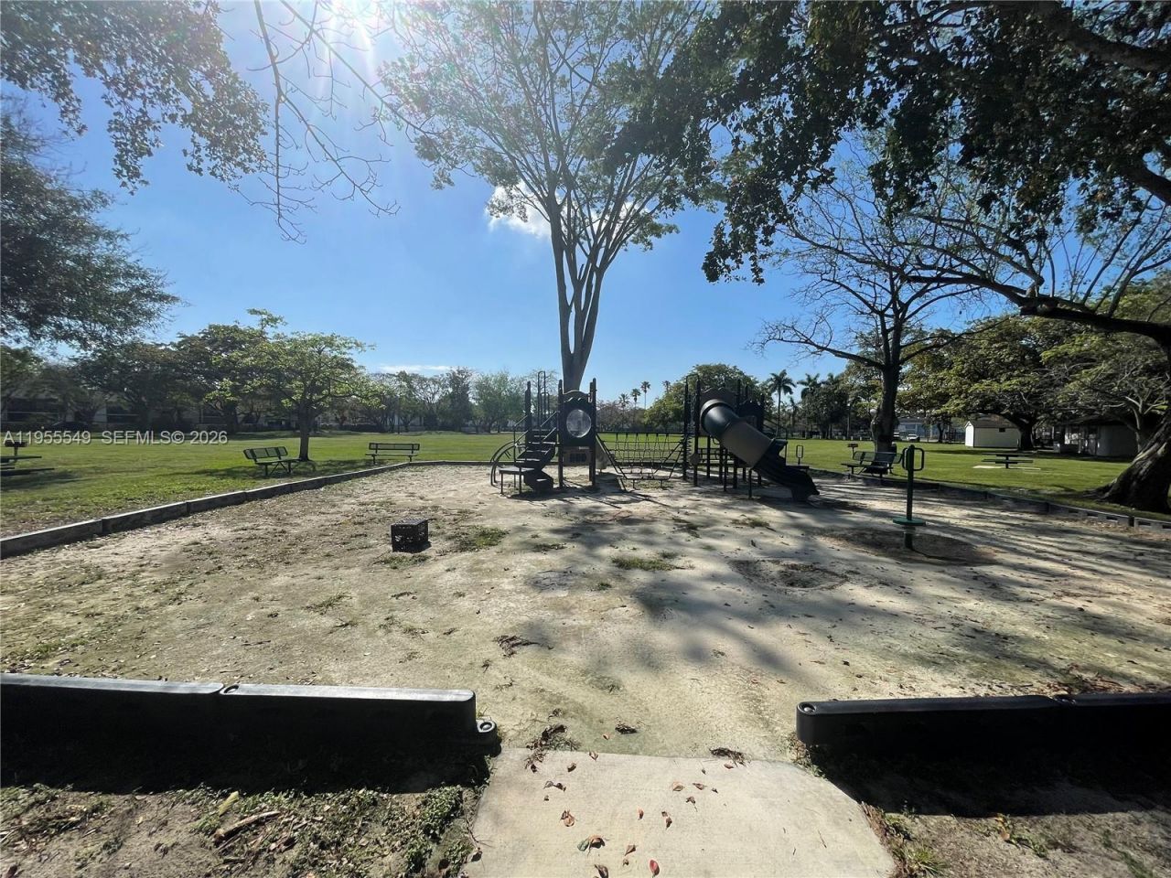 19897 NW 62nd Ave, Hialeah, FL 33015 Photo