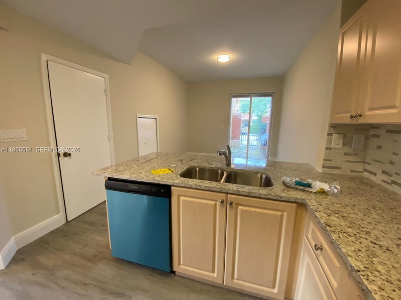 611 SW 107th Ave, Unit 1702, Pembroke Pines, FL 33025 Photo