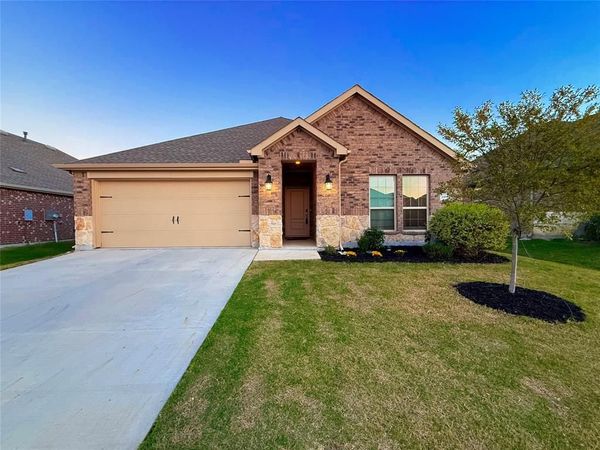 11008 Summer Rain Boulevard, Aubrey, TX 76227