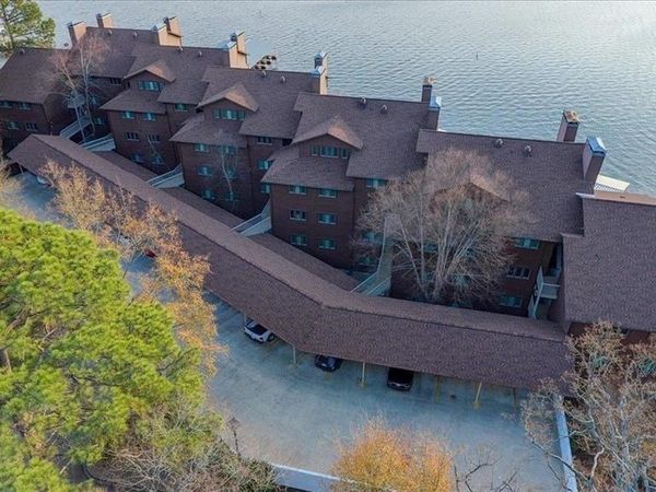 142 Lake Hamilton Drive, Hot Springs, AR 71913