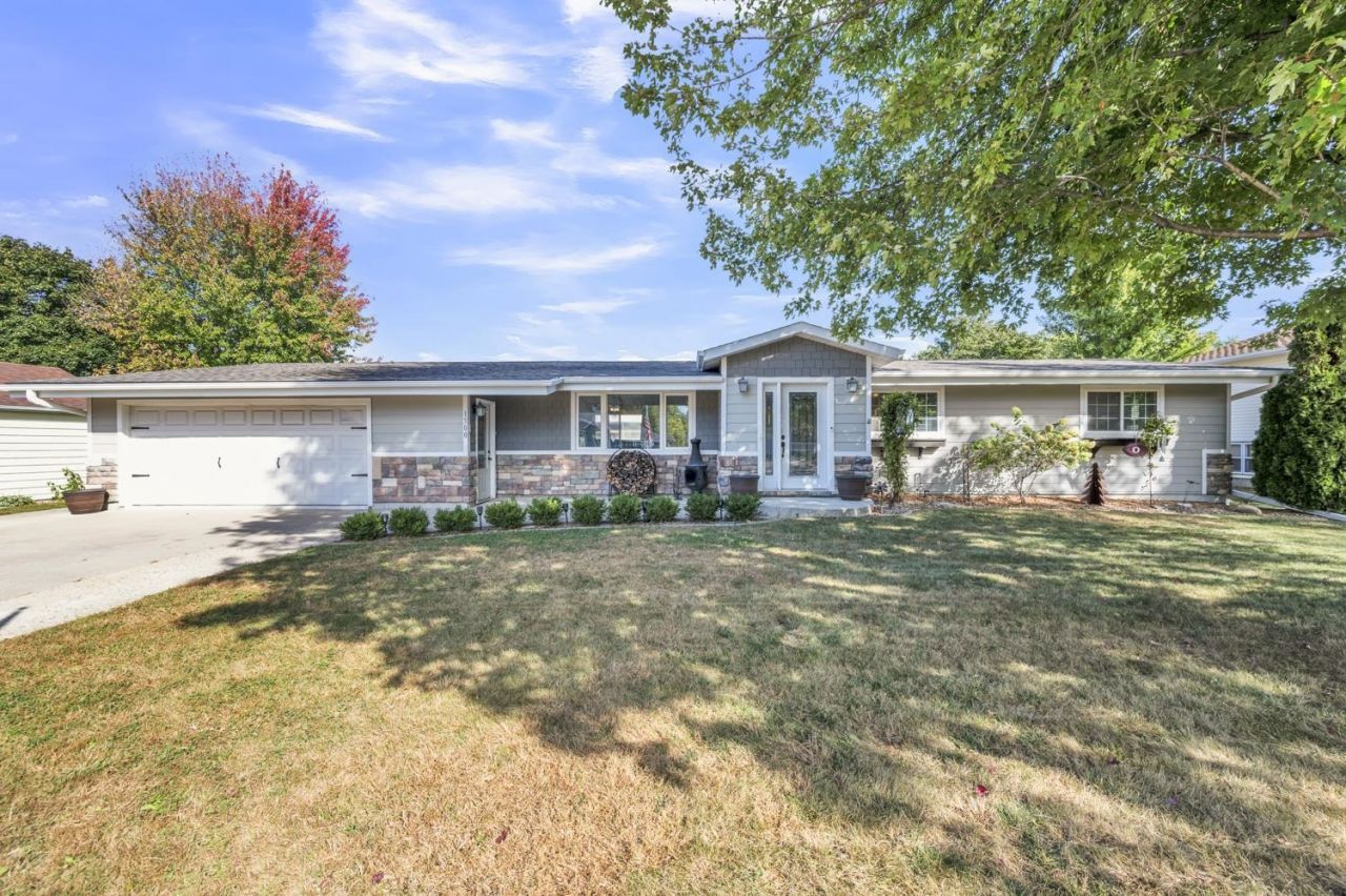 1500 15th Street, Milford, IA 51351 Main Photo