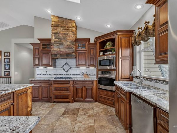 3978 Foothill Dr, Lewiston, ID 83501