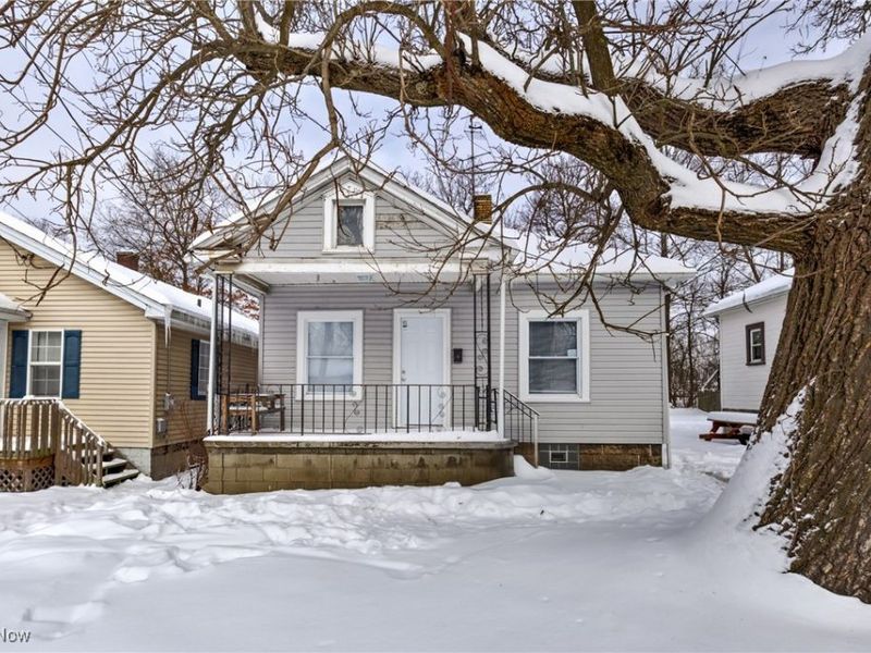 100 Gordon Street, Girard, OH 44420 Photo 1