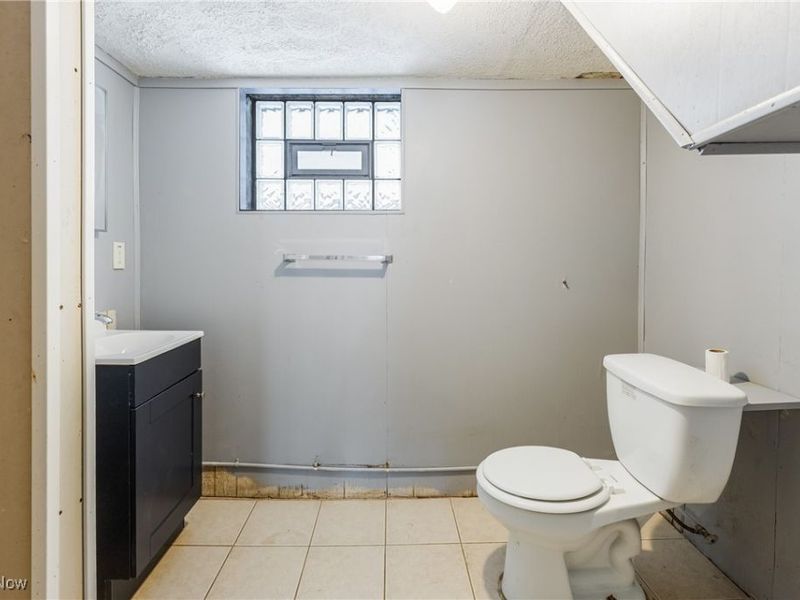 100 Gordon Street, Girard, OH 44420 Photo 17