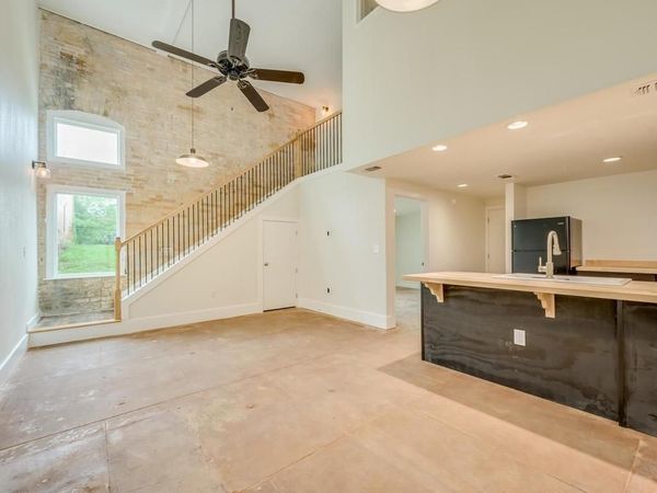 110 S Main ST, Unit 104, Elgin, TX 78621