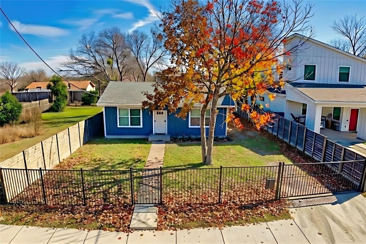 6915 Providence Ave, Austin, TX 78752 Main Photo
