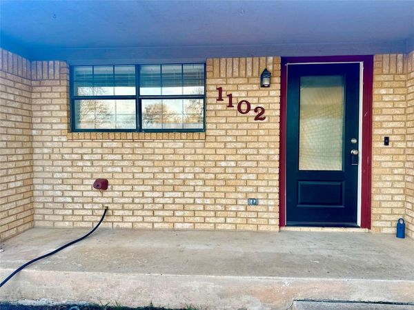 1102 Serenada DR, Georgetown, TX 78628