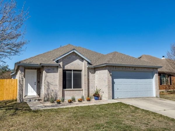 201 Sil CV, Leander, TX 78641