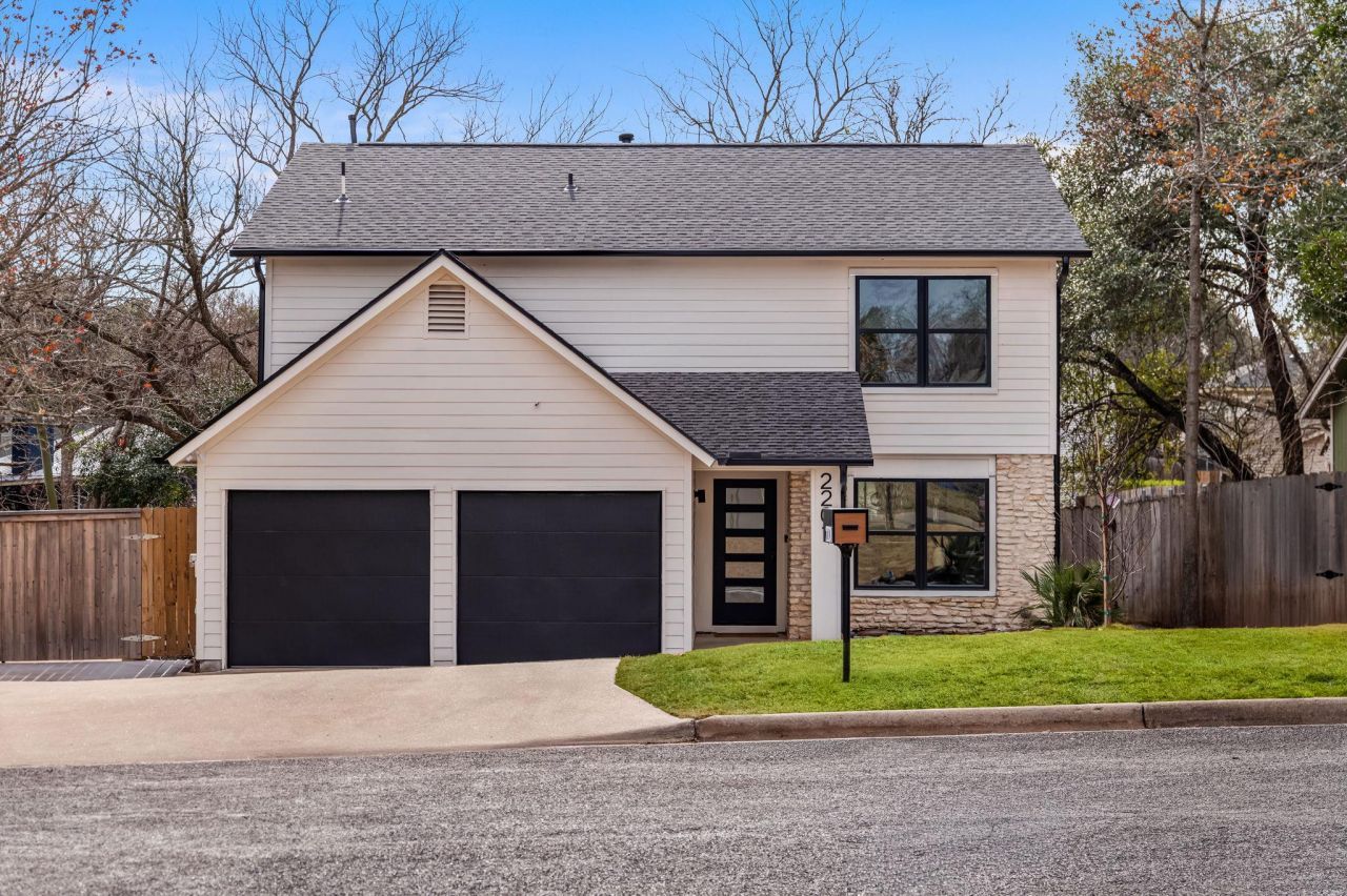 2201 Trede Dr, Austin, TX 78745 Main Photo