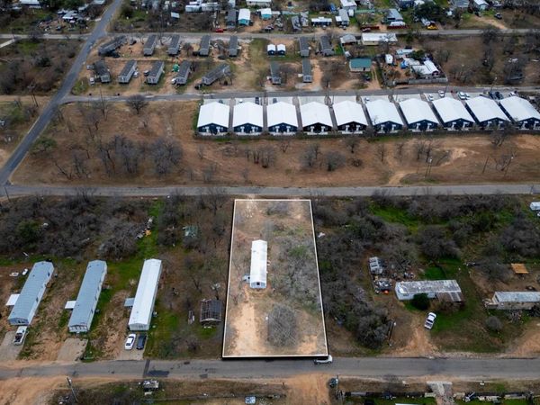 919 Austin ST, Kingsland, TX 78639