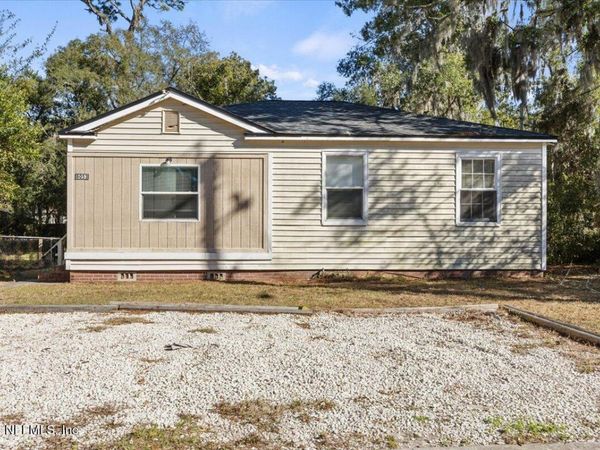 8053 LEXINGTON Drive, Jacksonville, FL 32208