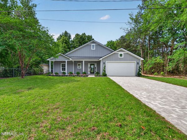 464 E SHUEY Avenue, Macclenny, FL 32063