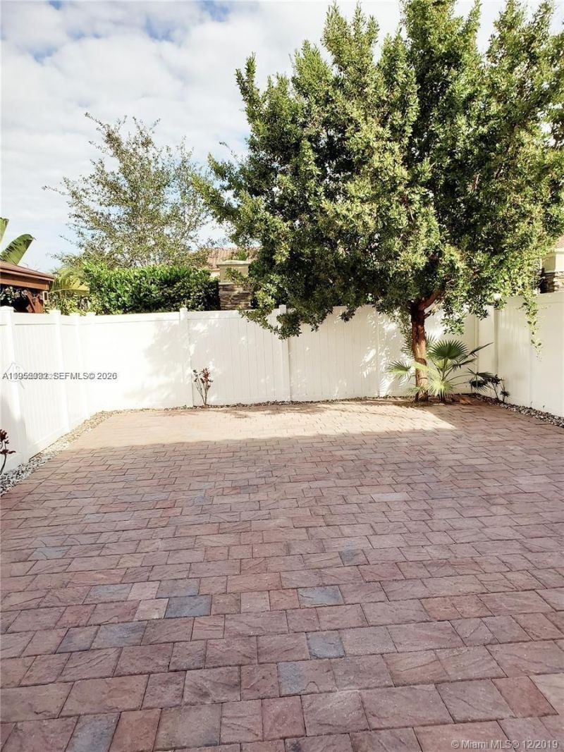 3353 W 91st Ter, Hialeah, FL 33018 Photo